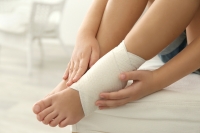 The Differences Between Breaks and Sprains